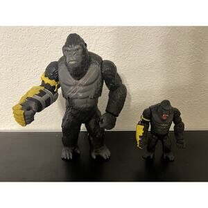 Godzilla x Kong - King Kong W/ Beast Glove 12” & 6" Figure Legendary Playmates